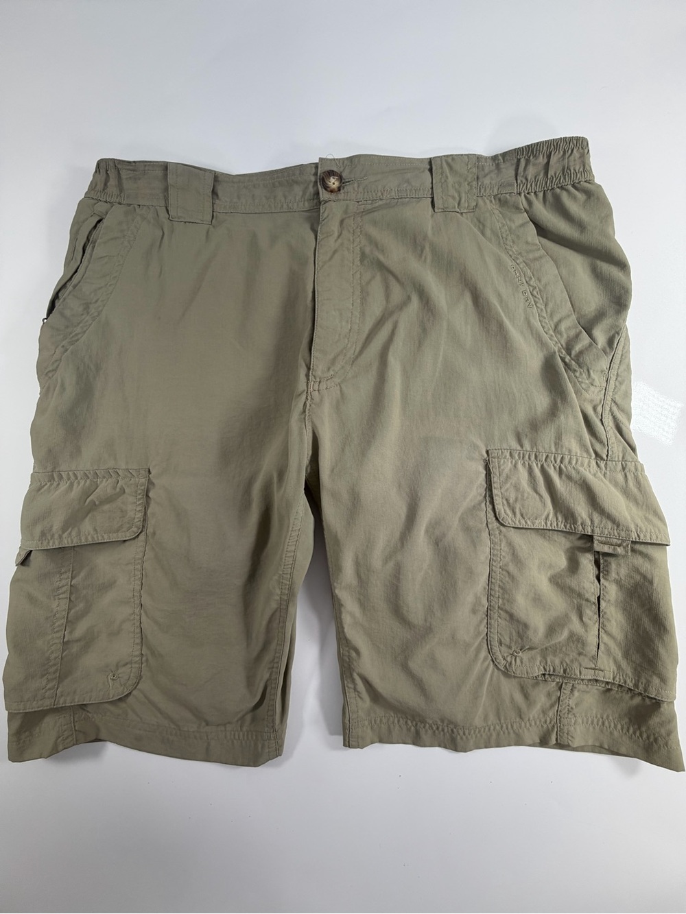 Columbia Titanium Cargo Hiking Shorts Men’s M Brown Nylon Outdoor